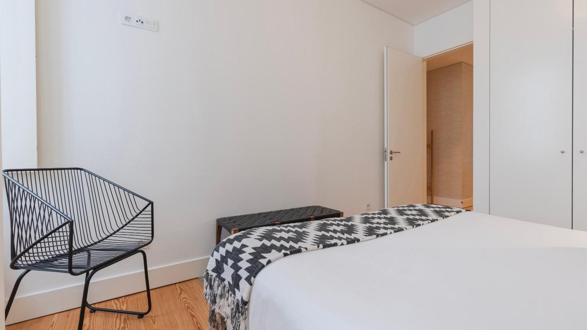 Downtown By The River Apartment By Lovelystay Lisbon Bagian luar foto